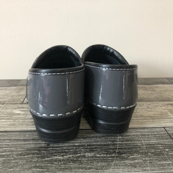 KOI Sanita Lindsey Professional Gray Patent Leather Nursing Clog Shoes Size 38 - Picture 5 of 7